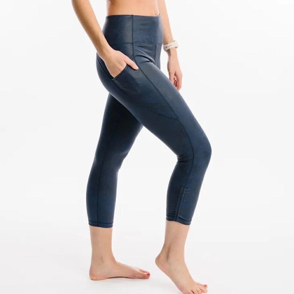Zyia Active Distressed Blue Ankle Cinch Hi Rise 7/8 24 in Leggings 4